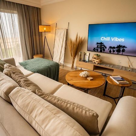 Deja Blue Beachfront Villa, Newly Renovated Langstrand Eksteriør billede