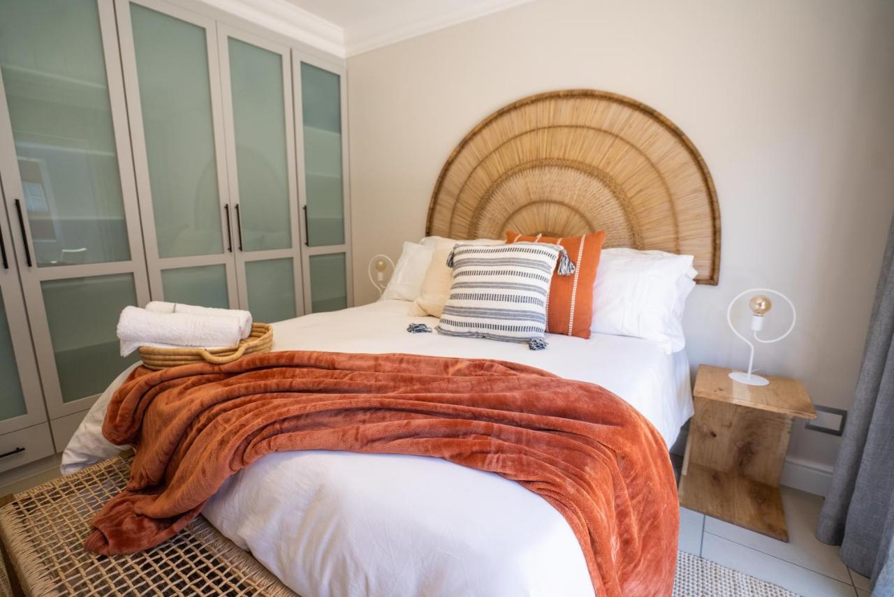 Deja Blue Beachfront Villa, Newly Renovated Langstrand Eksteriør billede